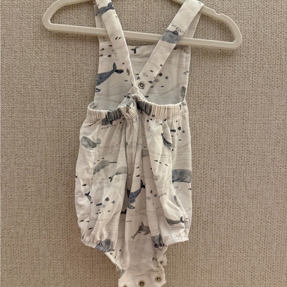 Angel Dear Whale Patterned Baby Outfit - Picture 2 of 3